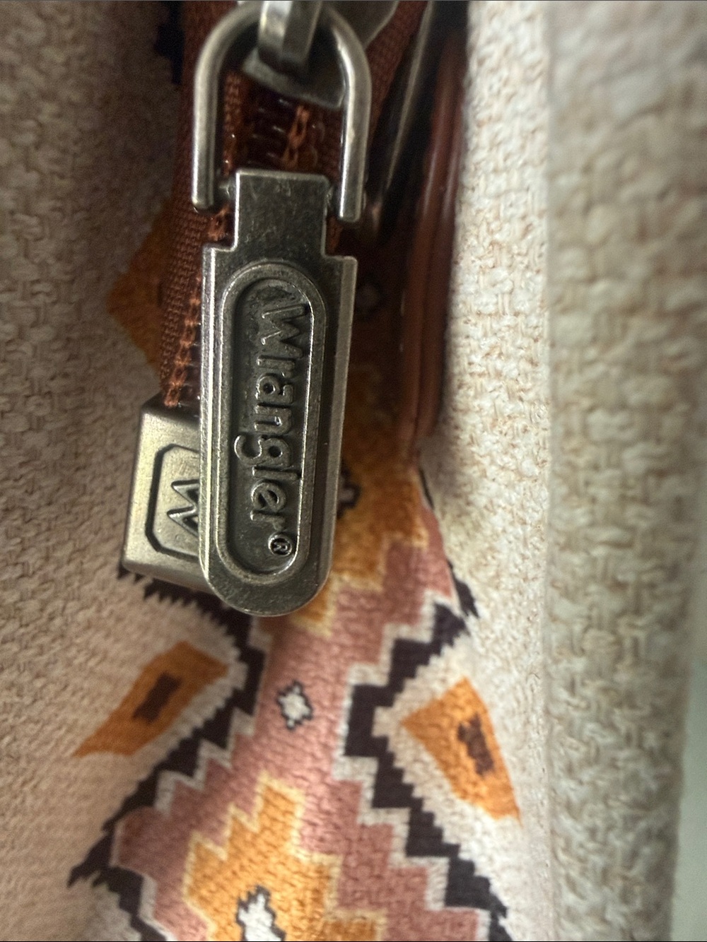 Wrangler Western Tote w/Dust Bag & Crossbody Guitar Strap-NWT!! 🌵 - Picture 5 of 10